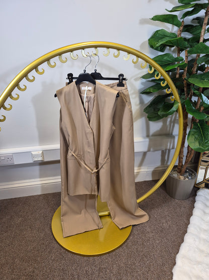 Nr 90 Elegant Suit Set